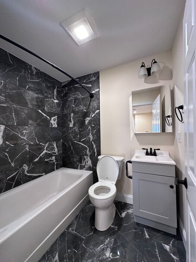 416 Pearl St unit 58 Campus, Burlington, VT 05401 - photo 4