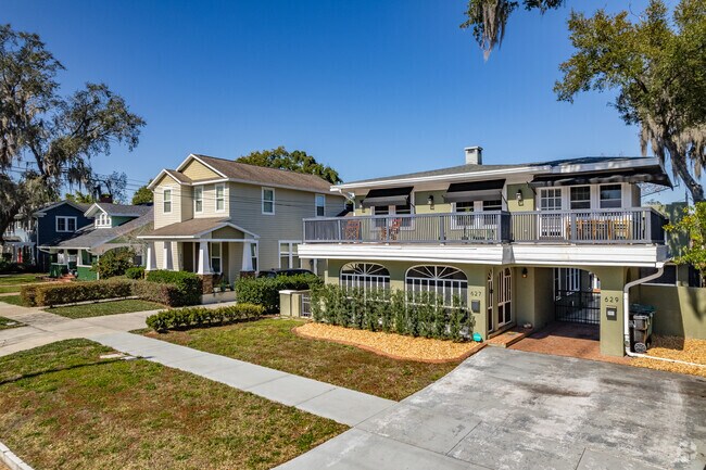Architecture in Park Lake Highland often varies from house to house.