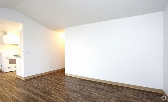 Olympic Pointe Apartments, Port Orchard, WA 98366 - photo 4