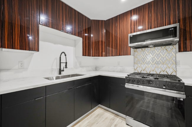 111 N Normandie Ave unit 10, Los Angeles, CA 90004 - photo 5