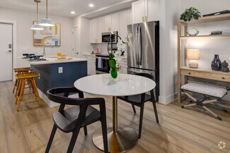 15500 Mark Ln, Naples, FL 34119