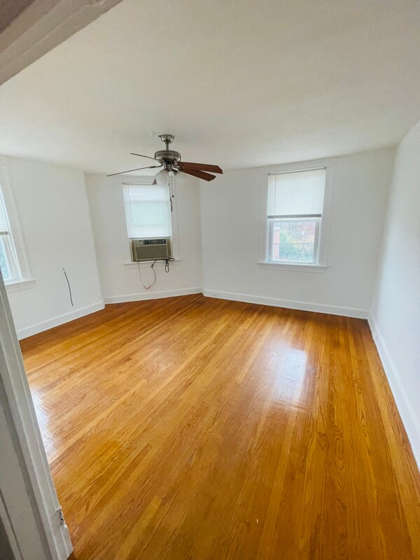 3712 Parkside Dr unit 2, Baltimore, MD 21206 - photo 2