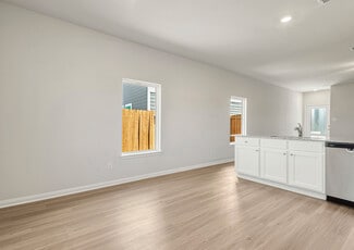 8003 Alpine Bearberry Dr Unit 37001011, Houston, TX 77016