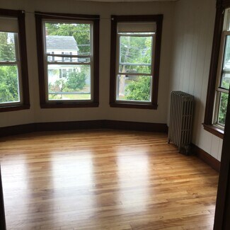 194 Falmouth St Unit 1, Portland, ME 04102