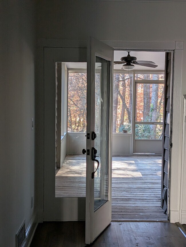 2187 Spring Walk Ct, Atlanta, GA 30341 - photo 7