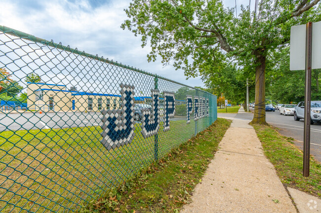 Judy Jacobs Parkway Elementary School is just below the Northern State Parkway.