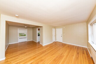 225 Custer St Unit 3, Warwick, RI 02889