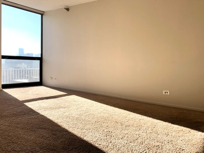 The Elm at Clark unit 1810, Chicago, IL 60610 - photo 7