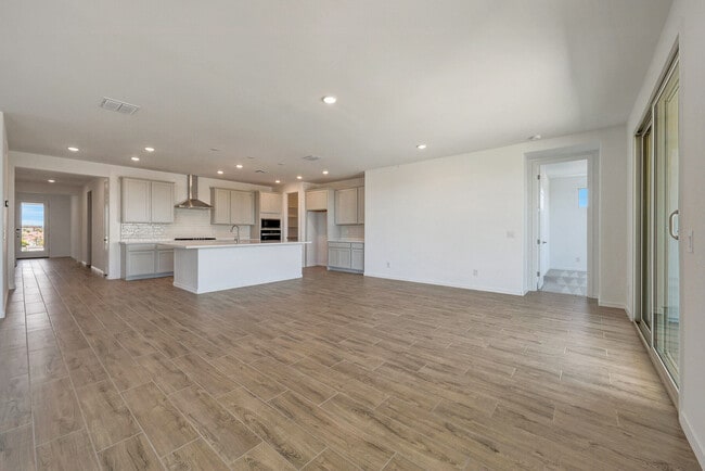 18381 W Mohave St, Goodyear, AZ 85338 - photo 4