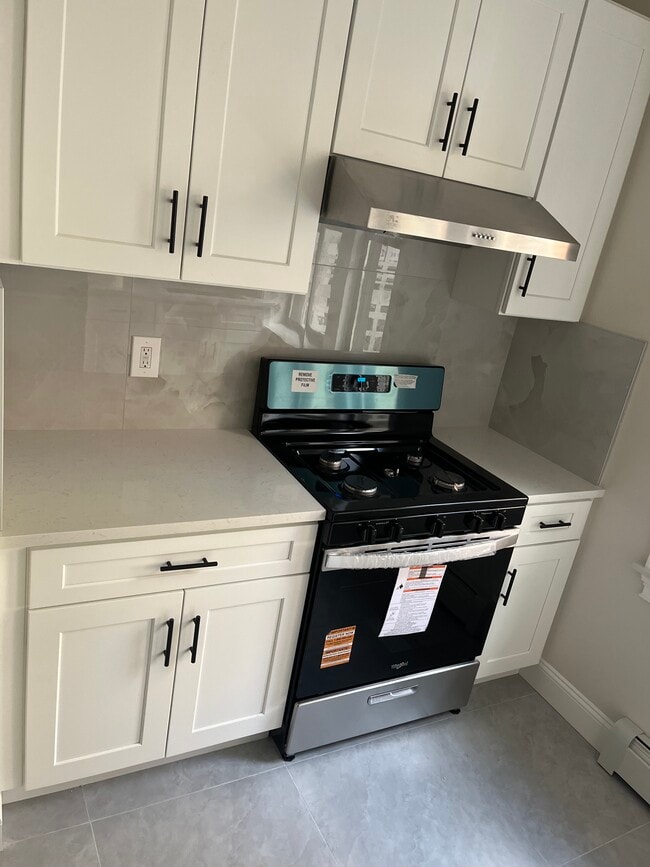 4048 Hampton St, Flushing, NY 11373 - photo 2