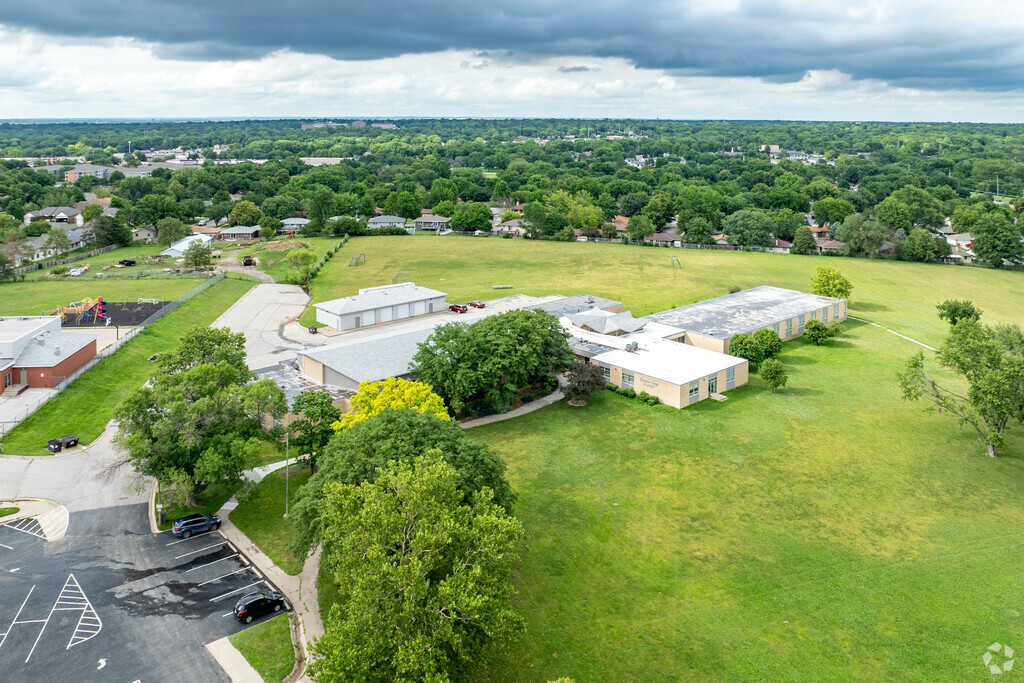 College View Academy is located just north of Union Adventist University.