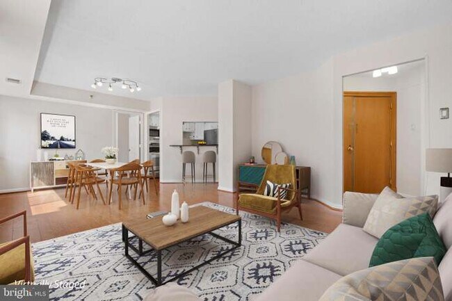 Woodbury Heights Condominium unit 1301 N Courthouse Rd, Arlington, VA 22201 - photo 3