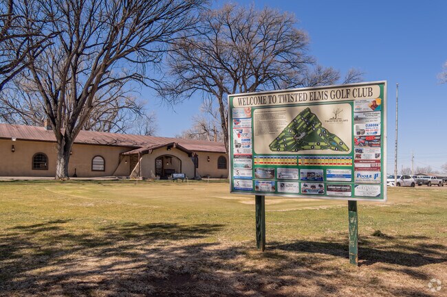 The public 18-hole Twisted Elms Golf Club is a popular spot for golfers in Dalhart.