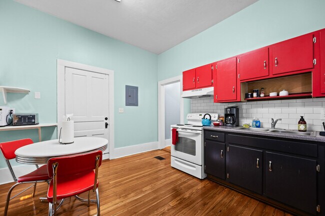 715 SE 2nd Ave unit ID1359135P, Gainesville, FL 32601 - photo 7