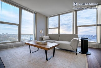 5600 N Sheridan Rd Unit FL14-ID919, Chicago, IL 60660