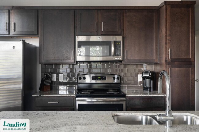 4300 Cromwell Dr unit 3212, Kyle, TX 78640 - photo 7