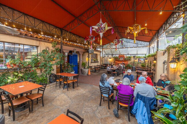 Jalisco Restaurant in Watsonville offers nearby dining for Pajaro Dunes residents.