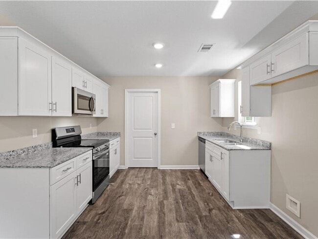 27 Whiterock Rd, Phenix City, AL 36869 - photo 6