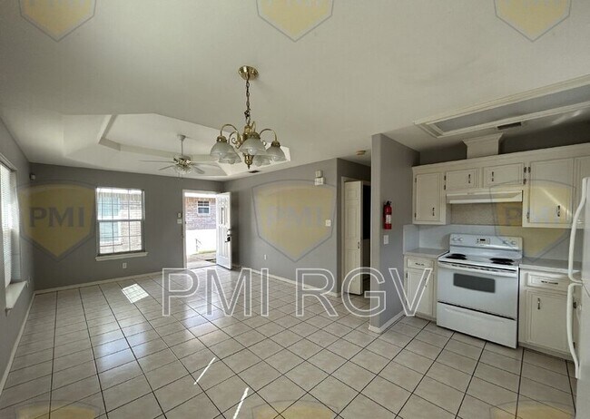 2205 N Erica St unit 4, Pharr, TX 78577 - photo 3