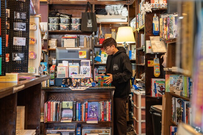 Residents can grab a book or a bite at Busboy and Poets in Douglas Park.