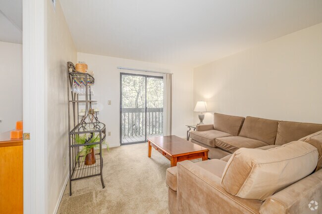 2BR, 2BA - 874SF - Living Room