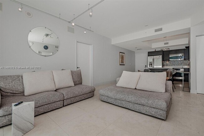The Ivy Condominium unit TH505, Miami, FL 33130 - photo 4