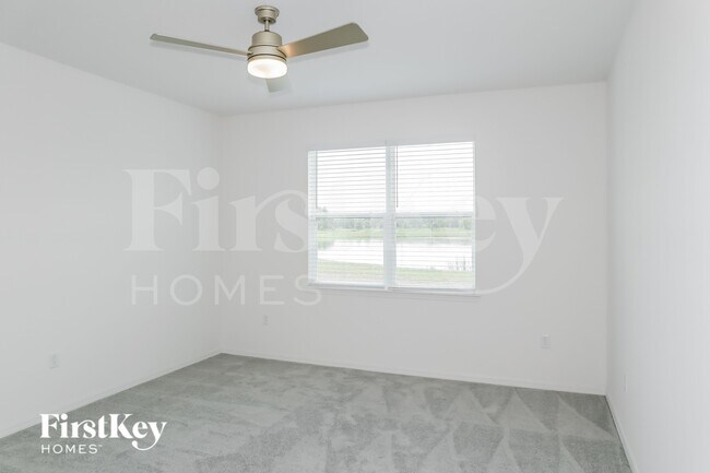 1570 Isleta Lp, Kissimmee, FL 34741 - photo 7