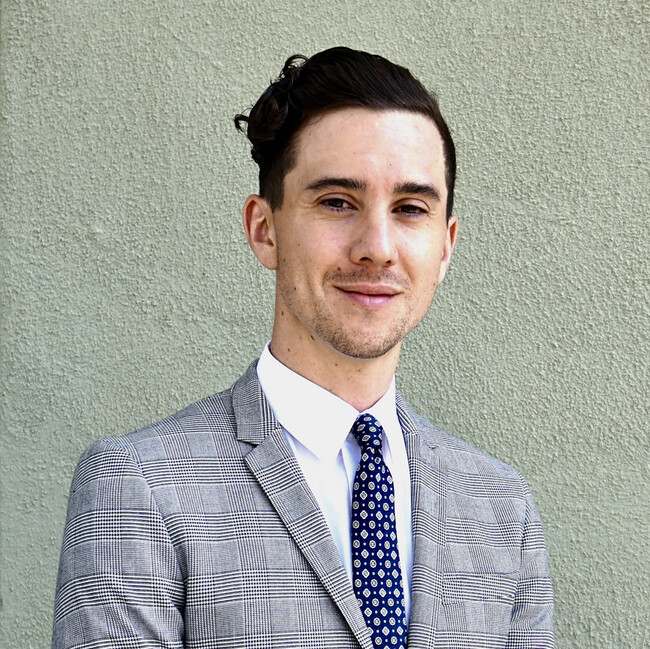 Agent Photo