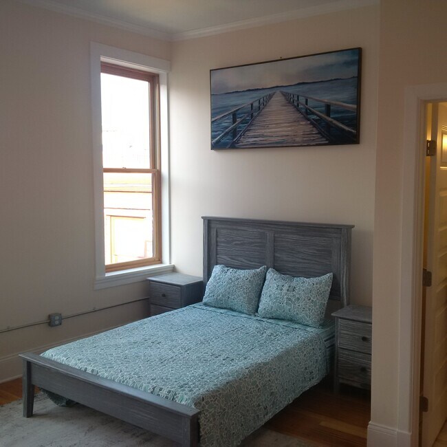 38 Green St unit 301, New London, CT 06320 - photo 3