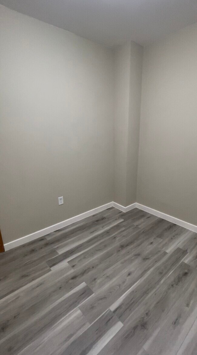 44 Kulick St unit 1st. Floor Apartment, Clifton, NJ 07011 - photo 7