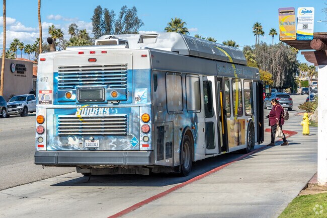 Residents of El Mirador benefit from accessible public transportation.