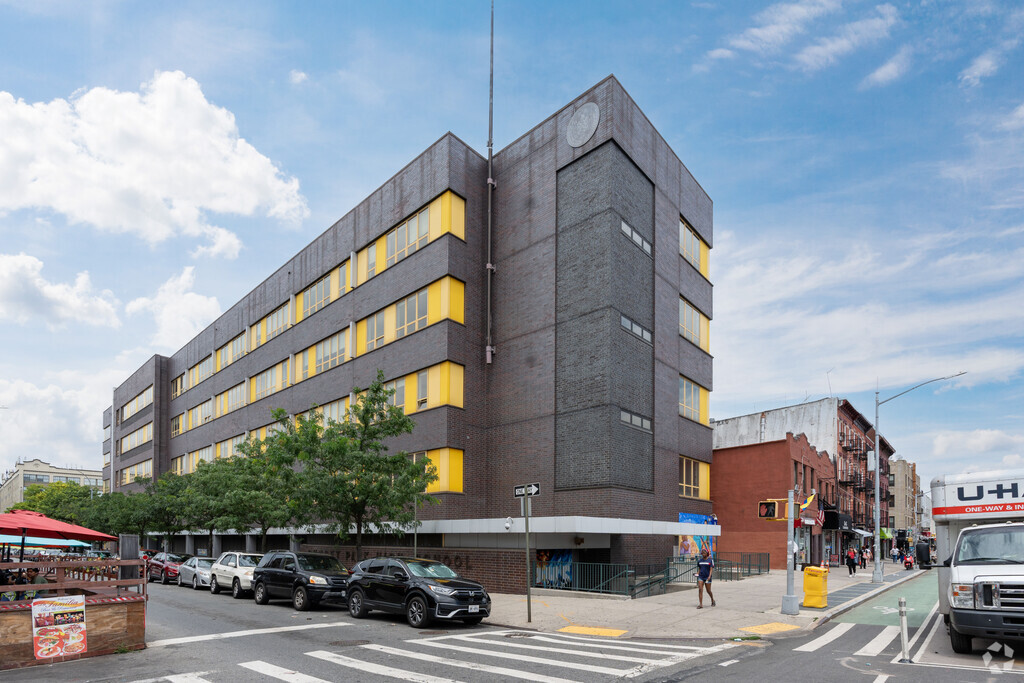 The bustling campus of Sunset Park High School in Brooklyn is an urban campus.