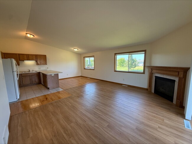 4338 132nd St, Lake Hallie, WI 54729 - photo 2