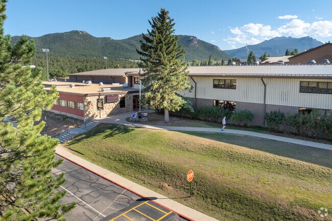 Estes Park Middle School encourages community involvement and leadership skills.