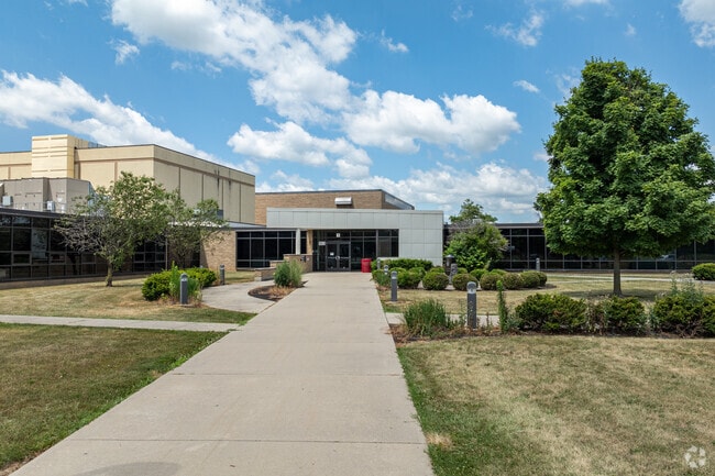 West Carrolton High School is an above average school with a student-teacher ratio of 16 to 1.