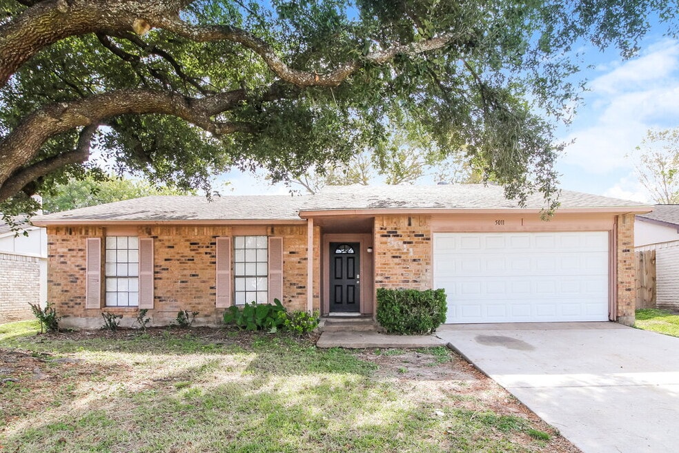 5011 Ridge Manor Dr, Houston, TX 77053 - photo 1