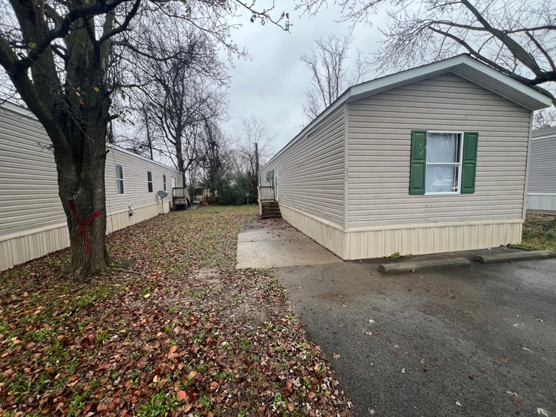 58 Locust St, Hopkinsville, KY 42240 - photo 1