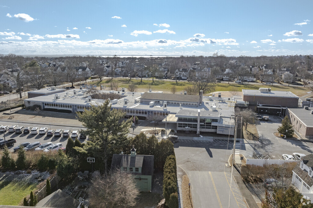 Roger Sherman Elementary School is a top school in Fairfield.