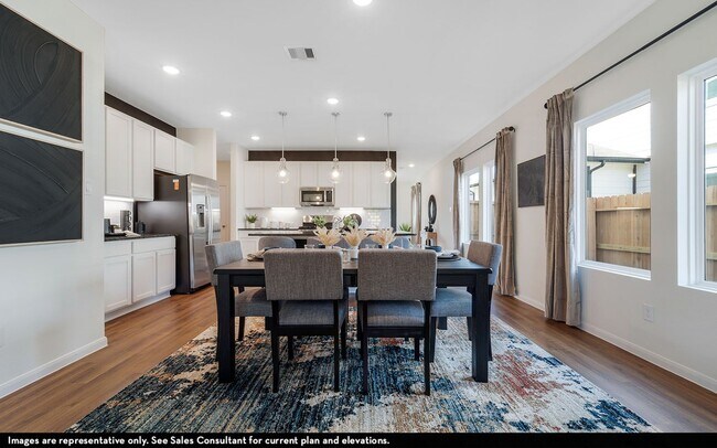 11114 Hollinger Cir, Converse, TX 78109 - photo 2