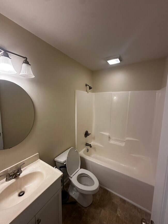 472 Jester St, Cowarts, AL 36321 - photo 5