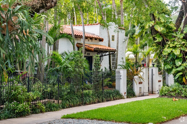 Many of the Granada single family homes spawn mediterranean style details.