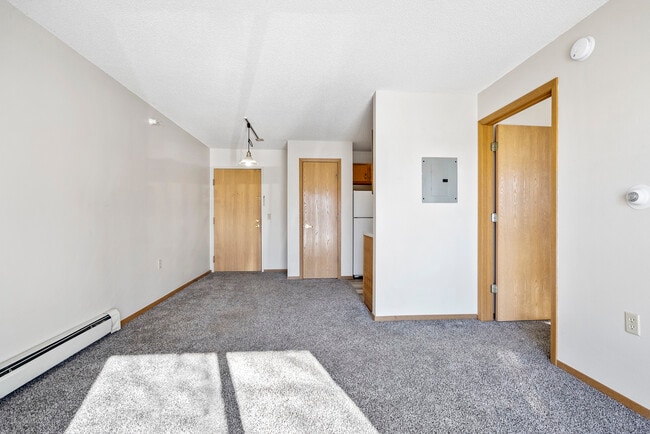 Rolling Meadows Apartments, Waverly, IA 50677 - photo 4