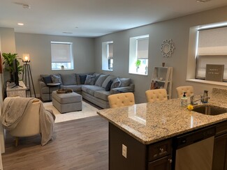 67 Central St, Manchester, NH 03101