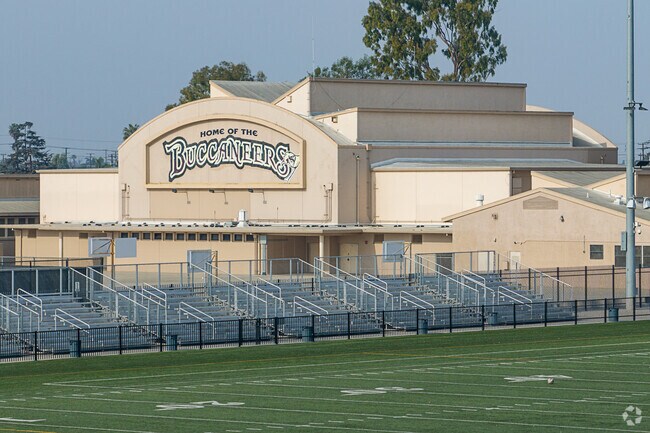 Bellflower High School has an average class size of 20 students.