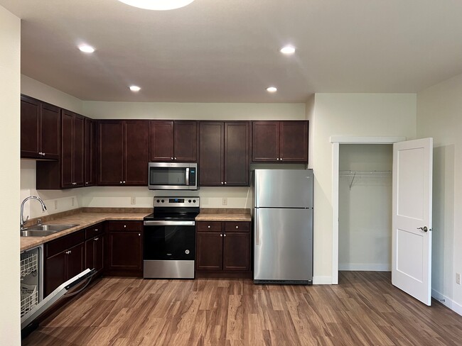 Apt 103 Kitchen