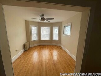 19 Park View St Unit 2, Boston, MA 02121
