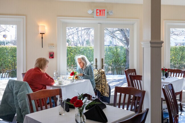 Enjoy great food and drinks in the warm atmosphere of Sunflower Cafe and Bakery in Bayport.