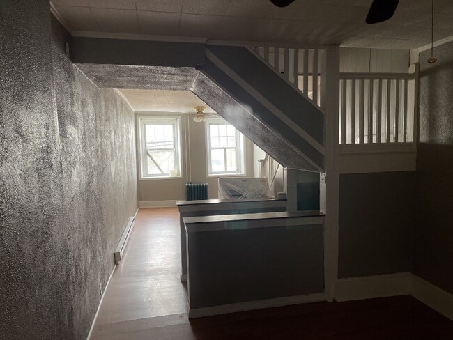 403 E Norwegian St, Pottsville, PA 17901 - photo 4