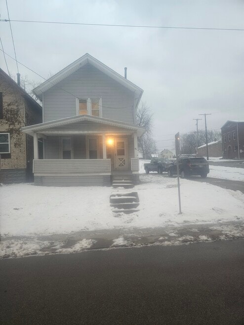 1326 Bridge St unit upper, Ashtabula, OH 44004 - photo 1