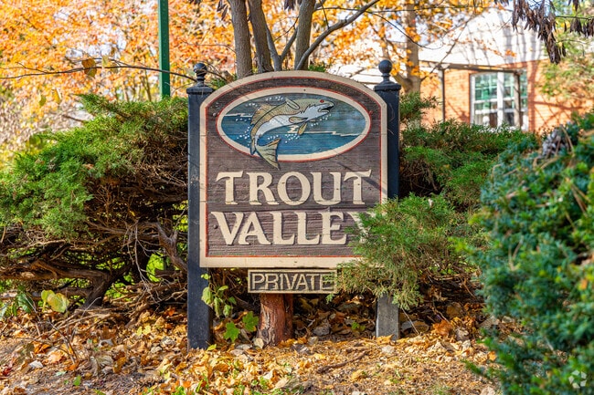 Once a large horse-breeding farm, Trout Valley is now home to around 600 residents.